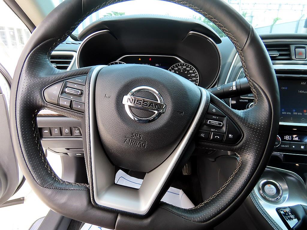 Nissan Maxima - Vista 8