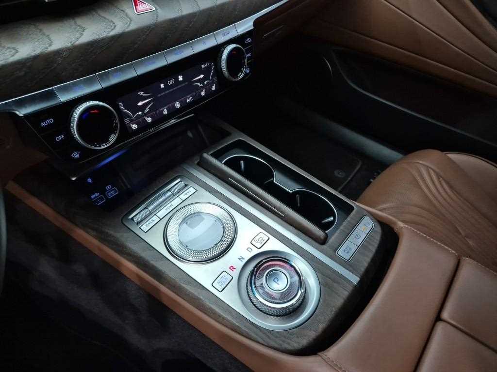 Genesis G80 - Vista 8