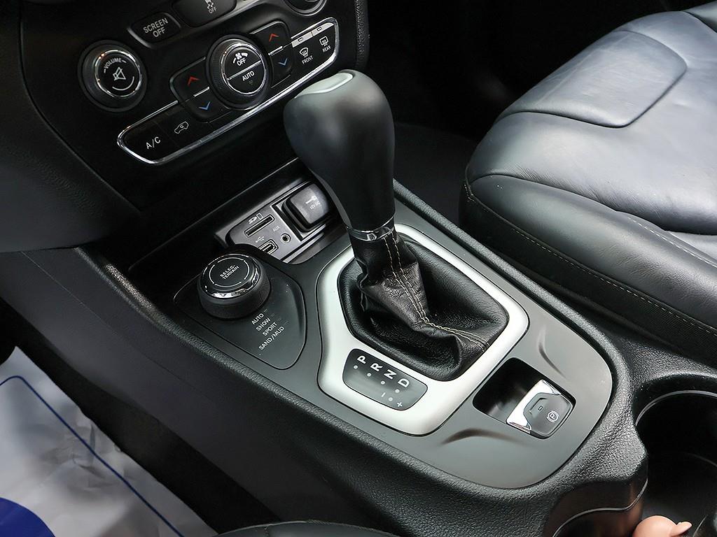 Jeep Cherokee 2017 Blanco - Importación desde Corea - HF Imports Iquique - Foto 10