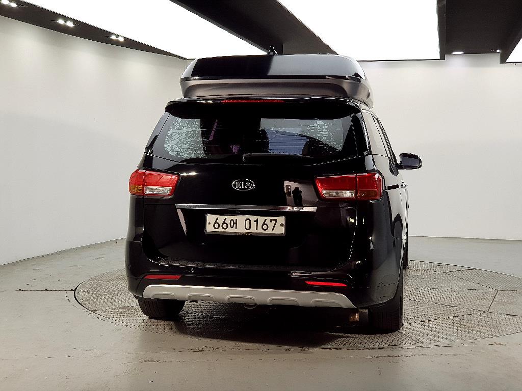 KIA Carnival - Vista 3