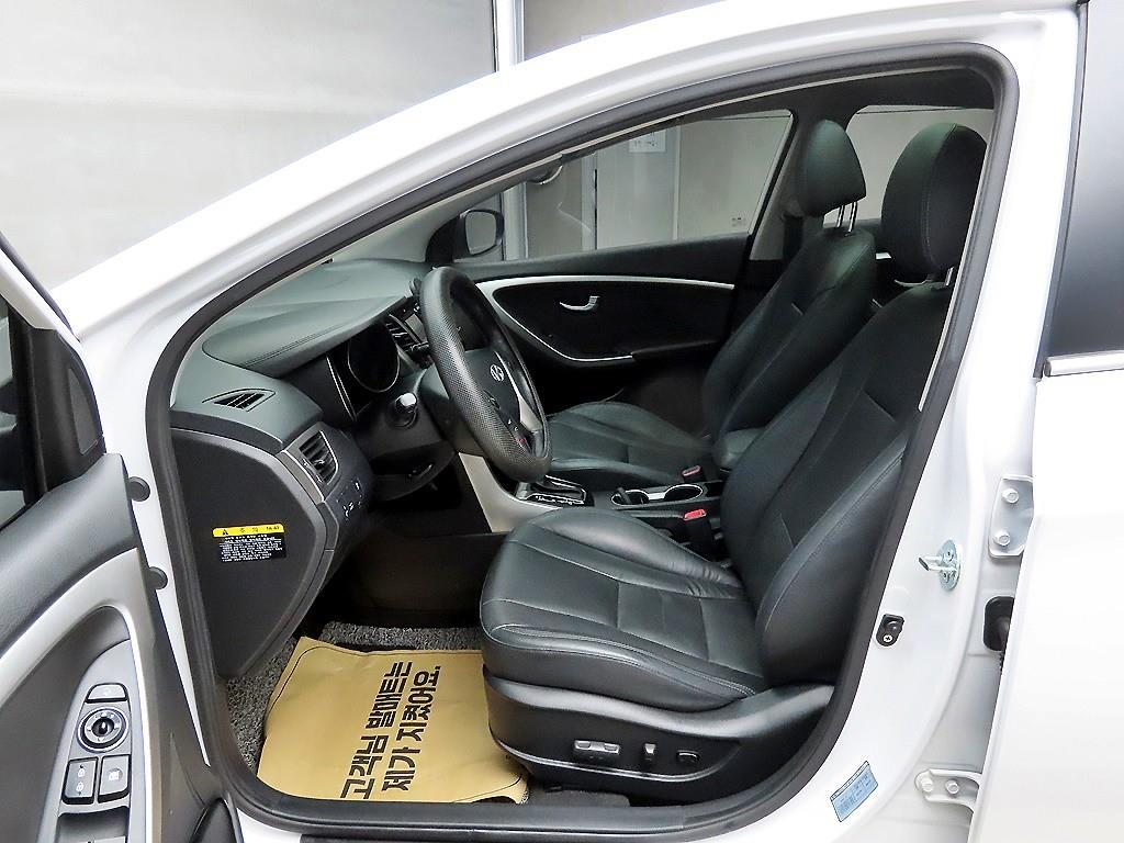 HYUNDAI i30 - Vista 5