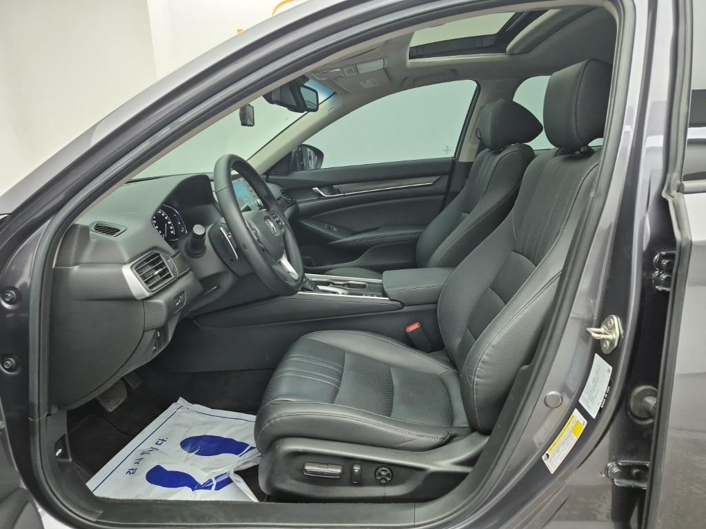 Honda Accord - Vista 11