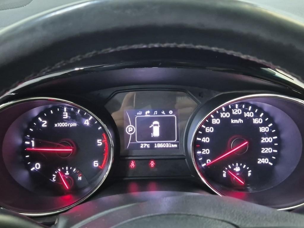 KIA Carnival - Vista 6