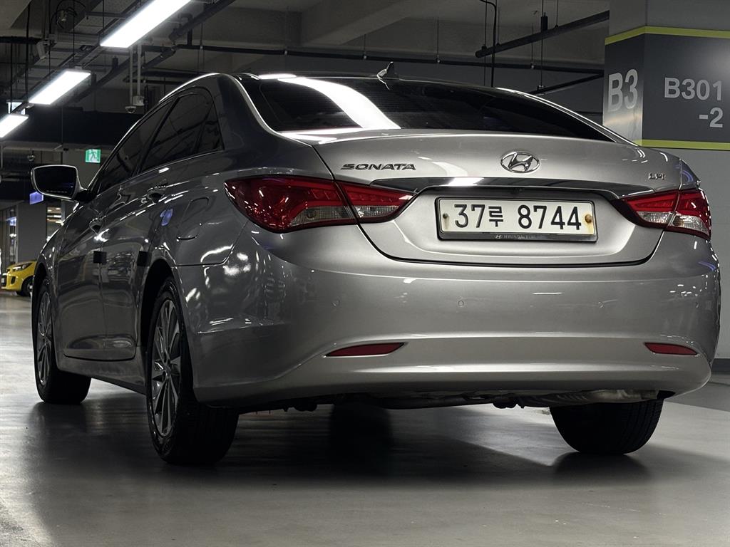 HYUNDAI Sonata - Vista 6