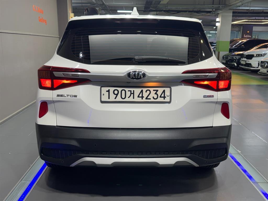 KIA Seltos - Vista 4