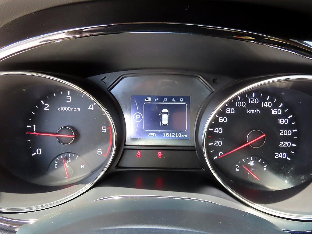 KIA Carnival - Vista 10