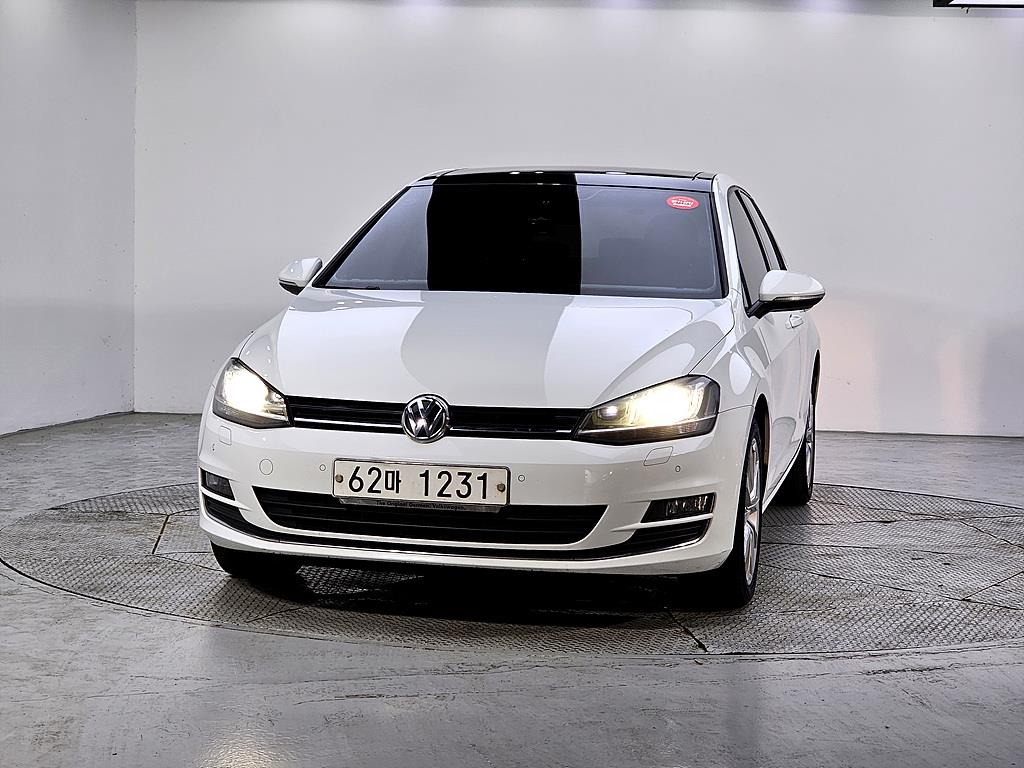 Volkswagen Golf - Vista 2