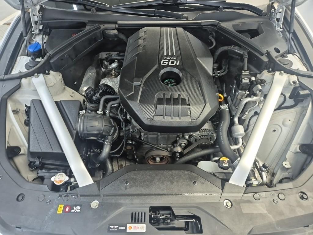 Genesis G70 - Vista 5