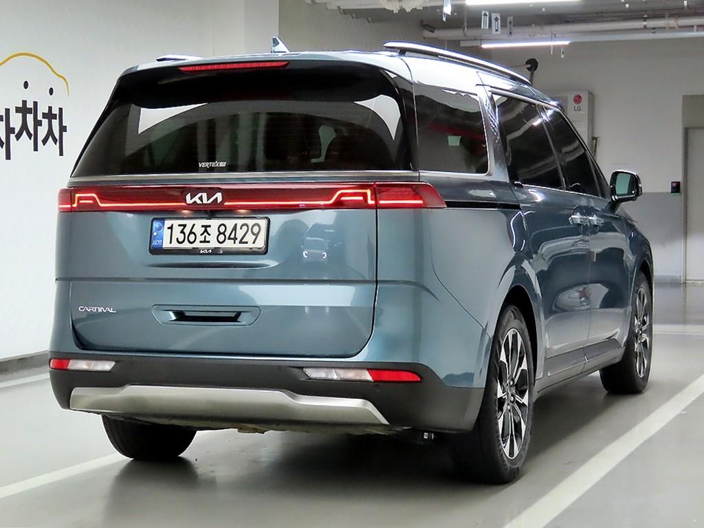 KIA Carnival - Vista 4