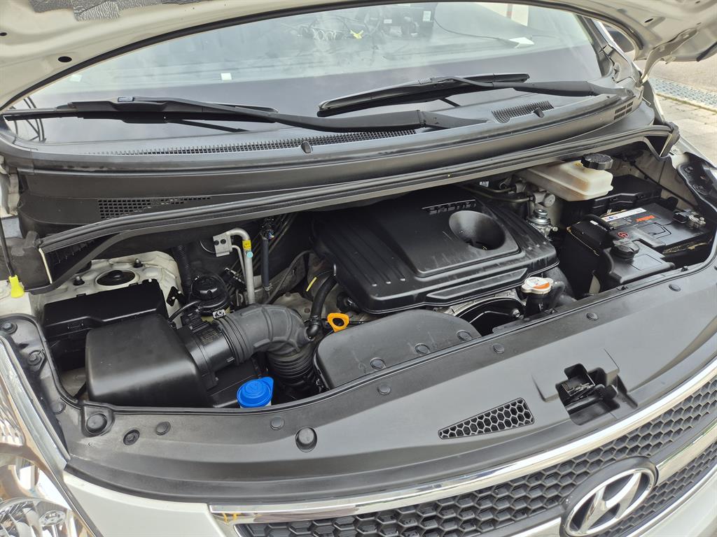 HYUNDAI Starex 2016 Blanco - Importación desde Corea - HF Imports Iquique - Foto 16