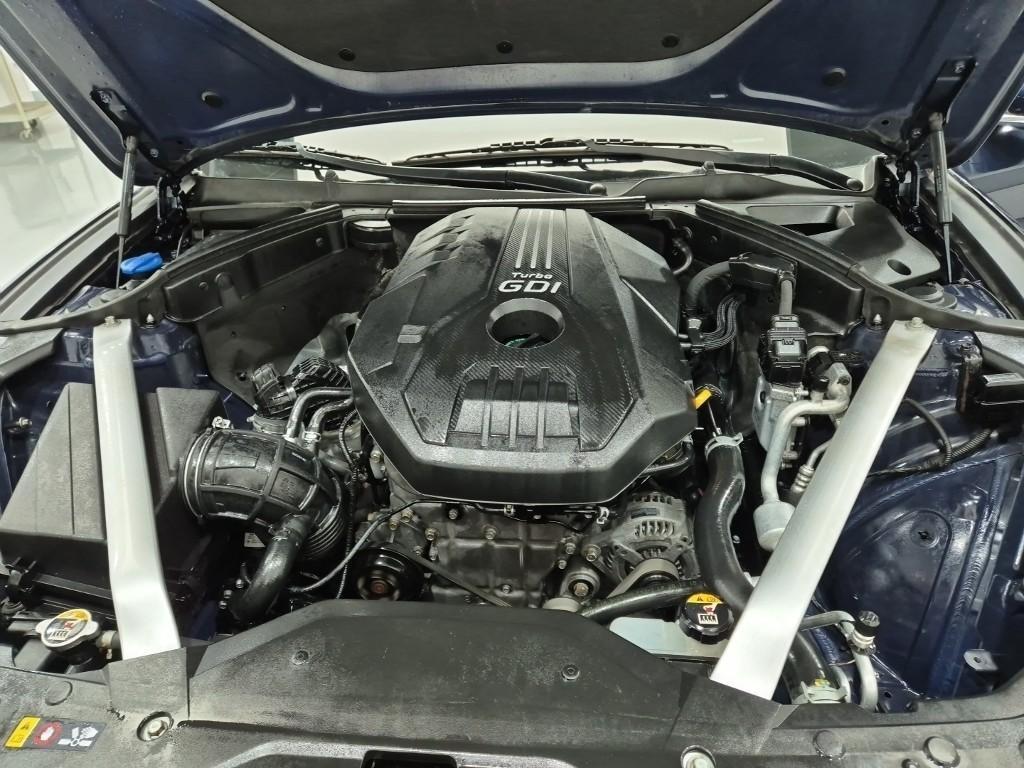 Genesis G70 - Vista 4