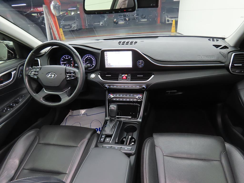 HYUNDAI Grandeur - Vista 5