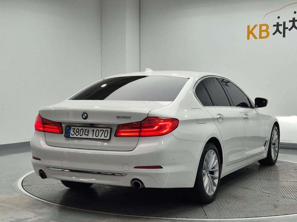 BMW 5 Series - Vista 3