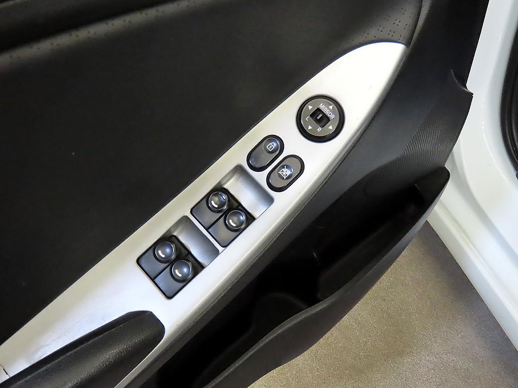 HYUNDAI Accent 2014 Blanco - Importación desde Corea - HF Imports Iquique - Foto 13