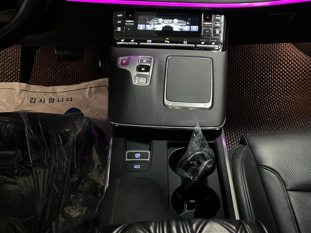 HYUNDAI Grandeur - Vista 10