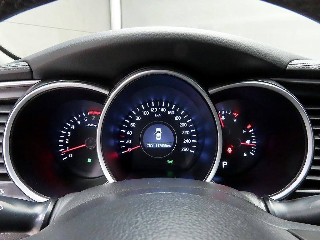 KIA K5 - Vista 8
