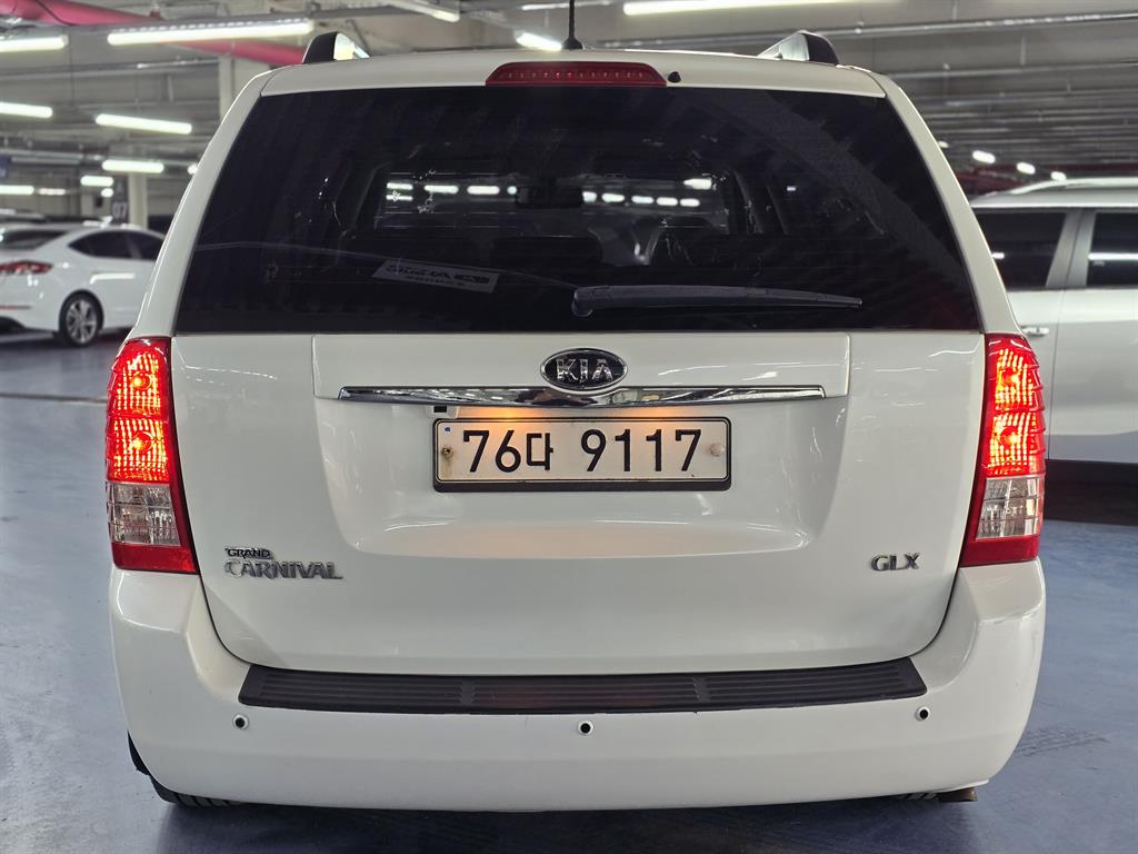 KIA Carnival - Vista 4