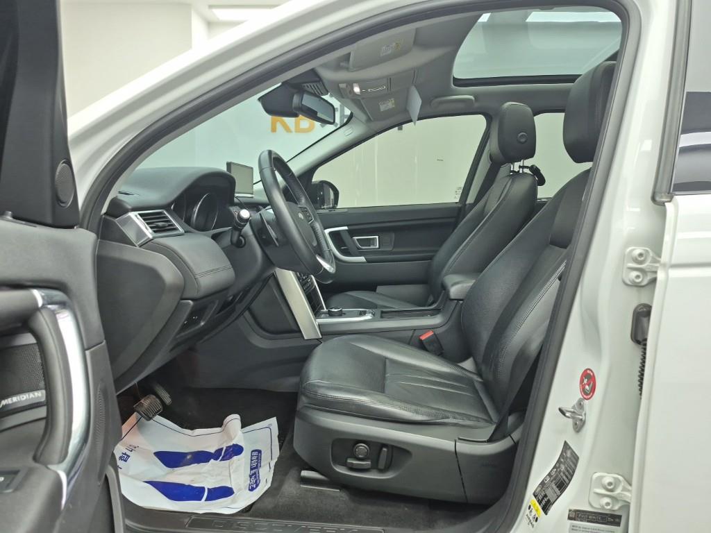 Land Rover Discovery Sports - Vista 11