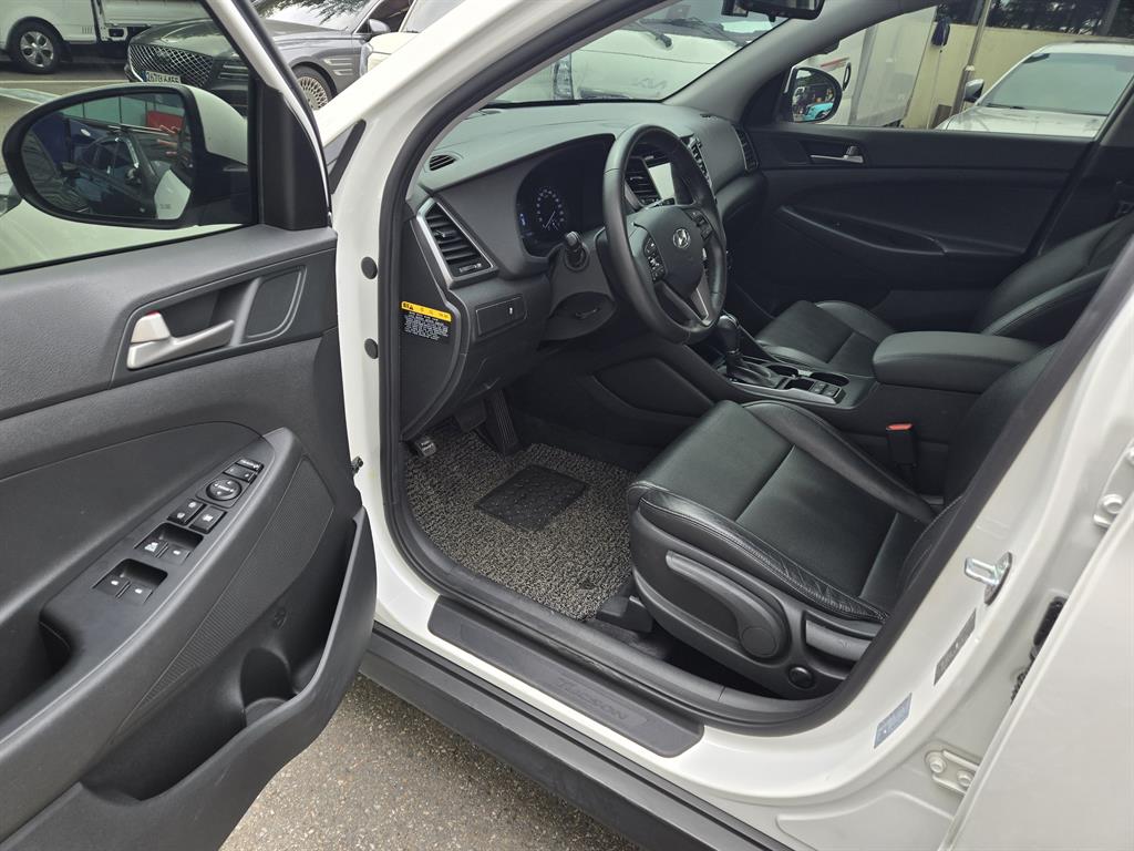 HYUNDAI Tucson - Vista 10