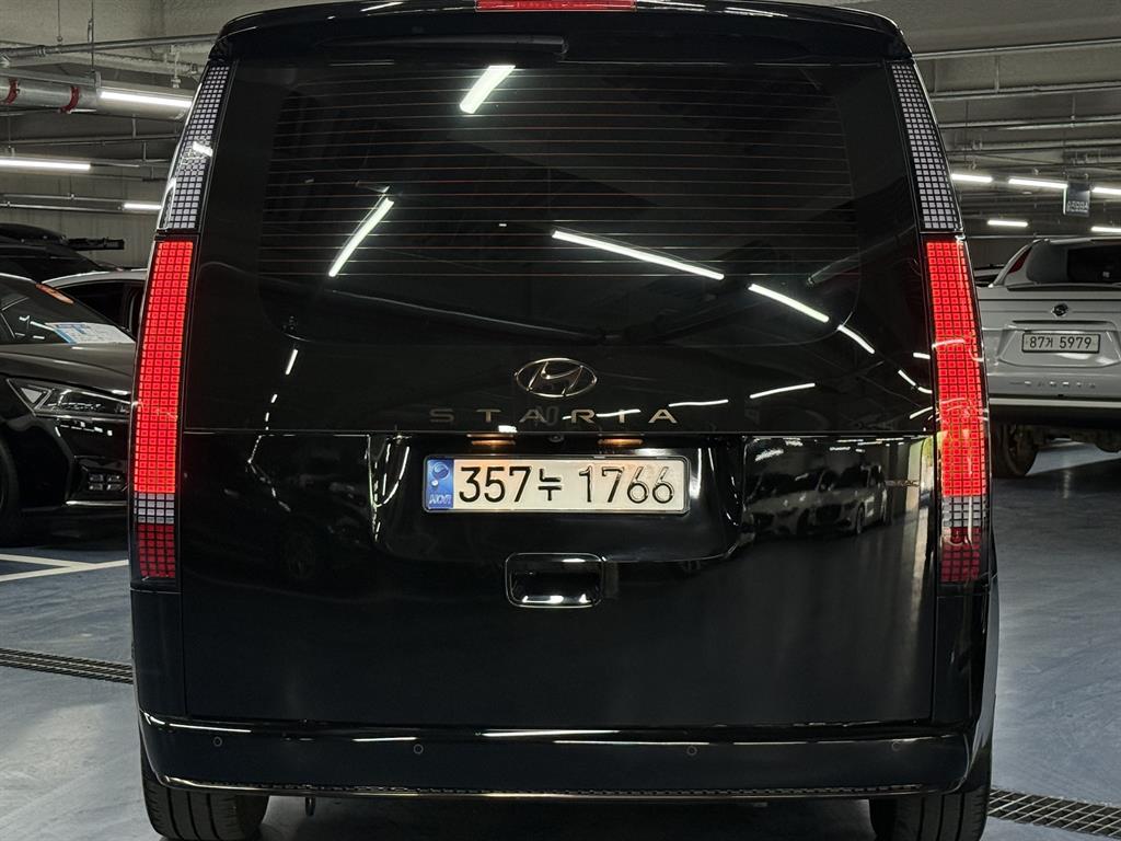 HYUNDAI Staria - Vista 4