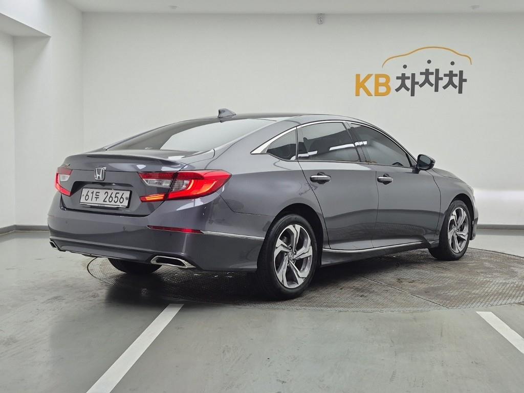 Honda Accord - Vista 4