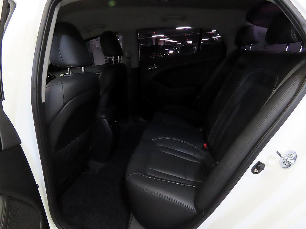 KIA K5 - Vista 7