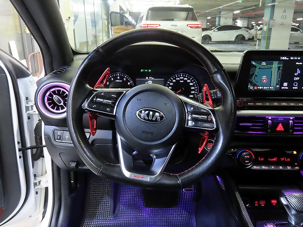 KIA K3 - Vista 8