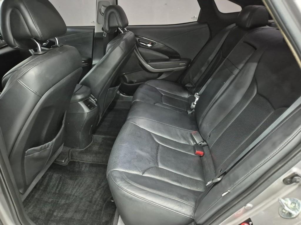 HYUNDAI Grandeur - Vista 12
