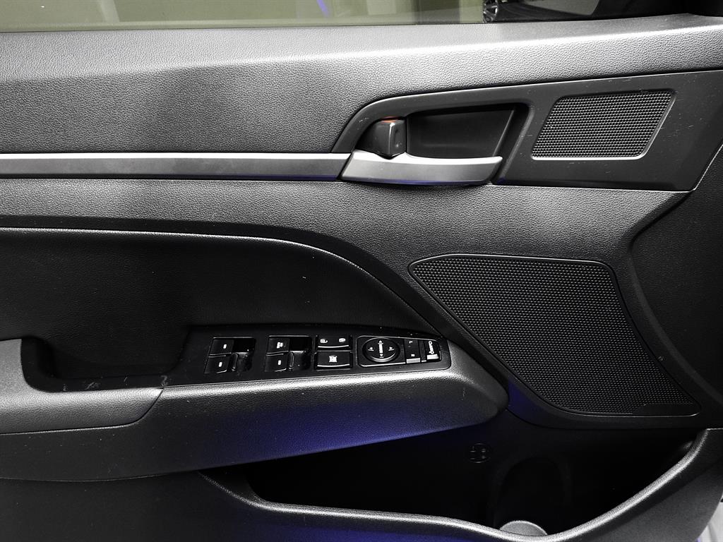 HYUNDAI Avante 2017 Gris - Importación desde Corea - HF Imports Iquique - Foto 20