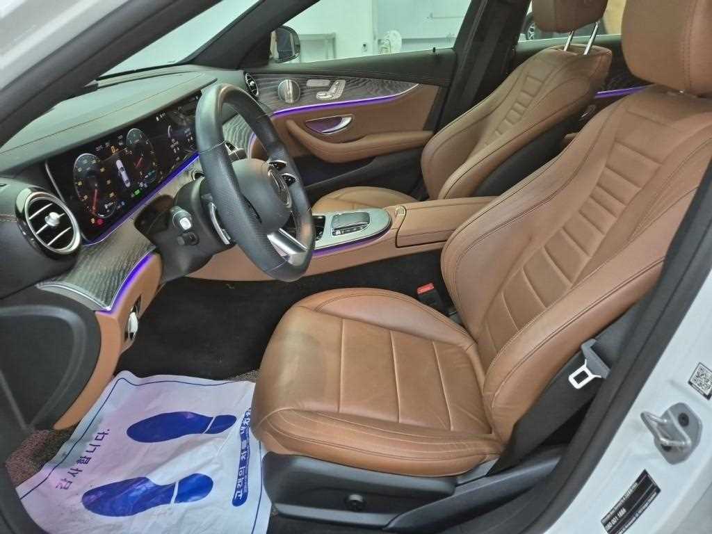 Mercedes Benz E class - Vista 11
