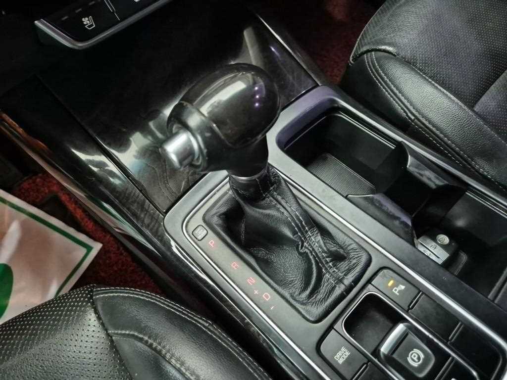 KIA Sorento - Vista 8