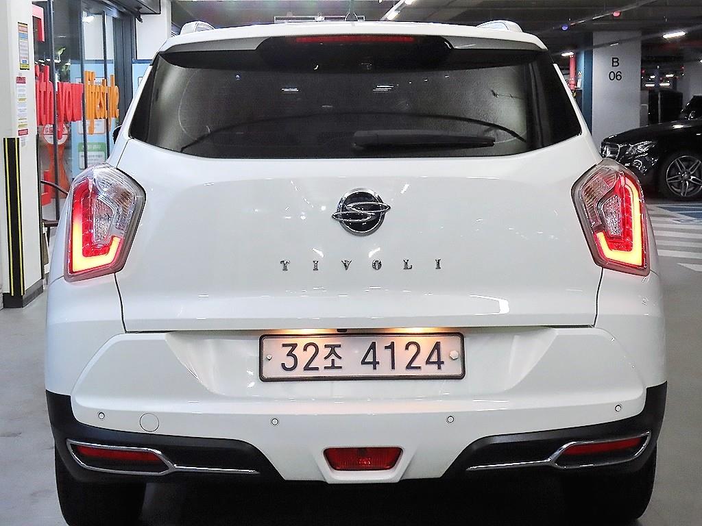 Ssangyong Tivoli - Vista 5