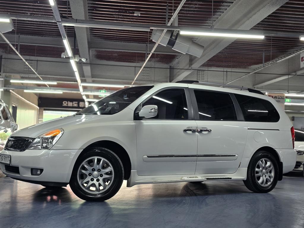 KIA Carnival 2012 Blanco - Importación desde Corea - HF Imports Iquique - Foto 1