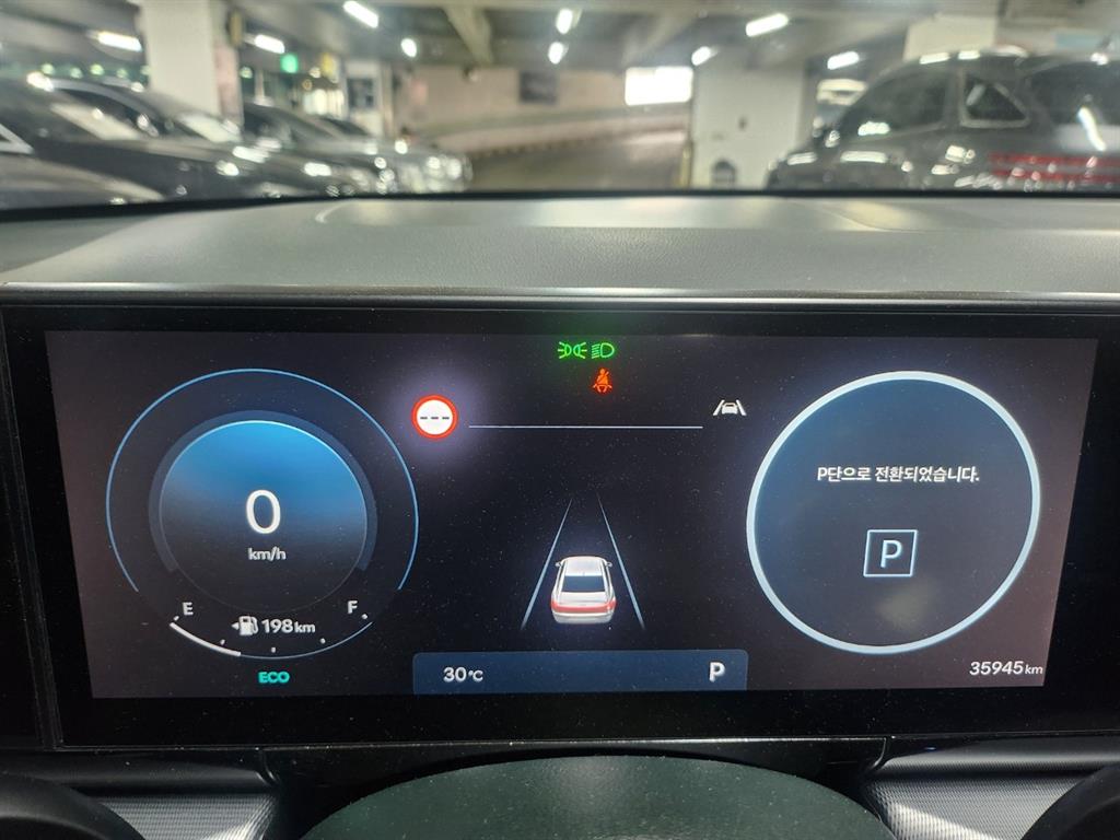 HYUNDAI Grandeur - Vista 10