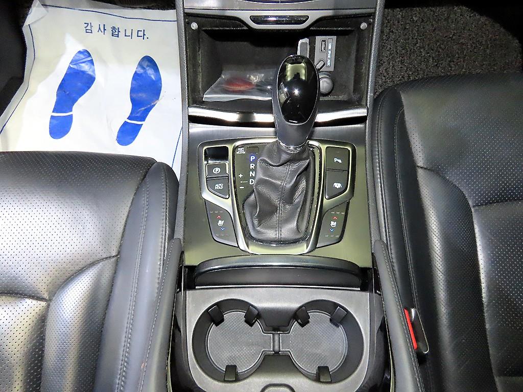 HYUNDAI Grandeur - Vista 12
