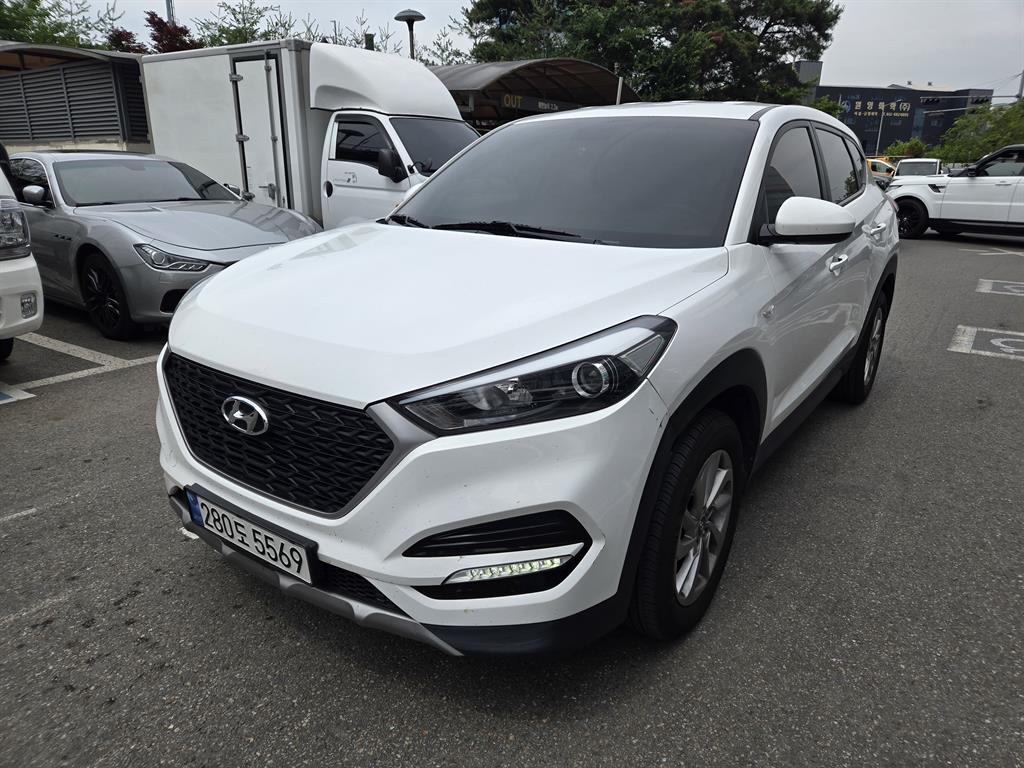 HYUNDAI Tucson 2018 Blanco - Importación desde Corea - HF Imports Iquique - Foto 1