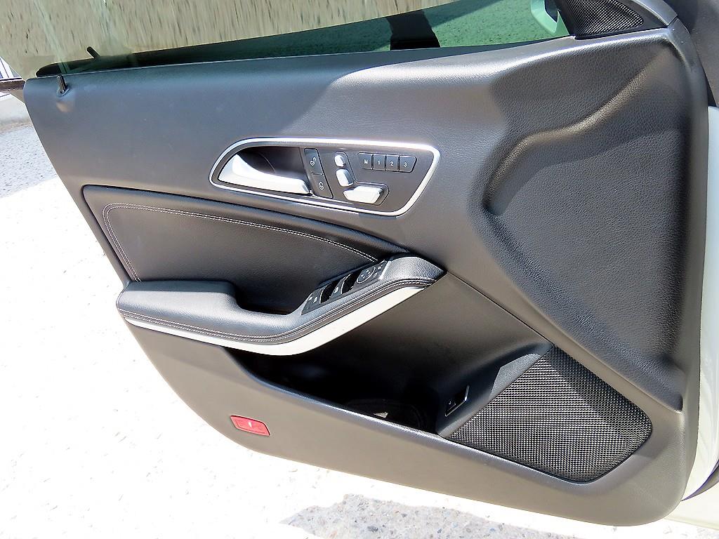 Mercedes Benz CLA Class - Vista 11
