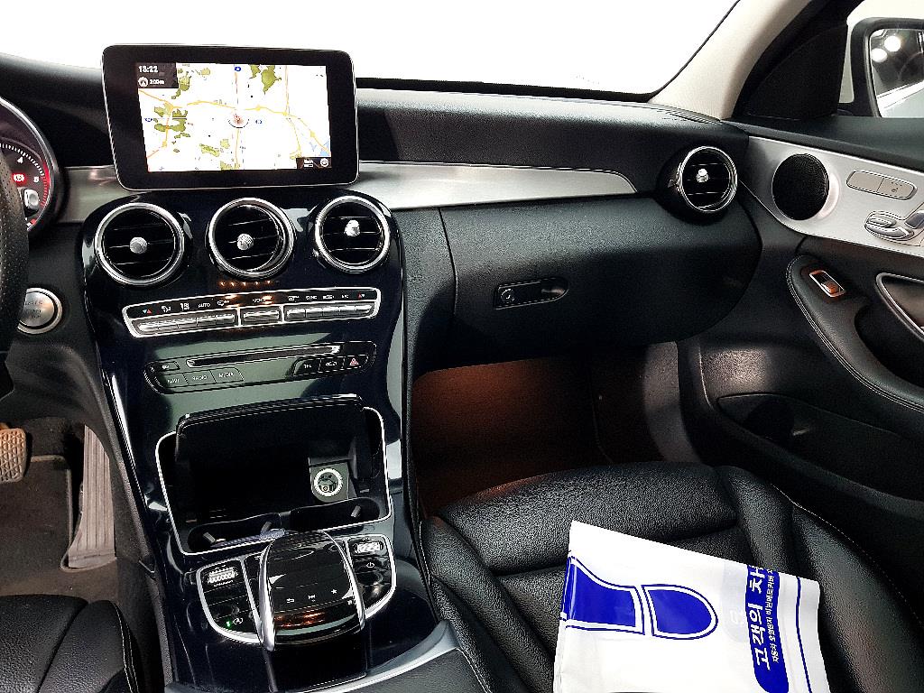 Mercedes Benz C Class - Vista 10