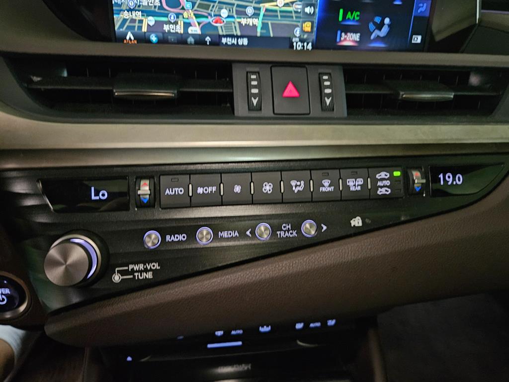 Lexus ES - Vista 11