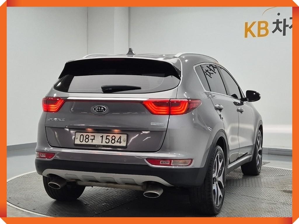 KIA Sportage - Vista 5