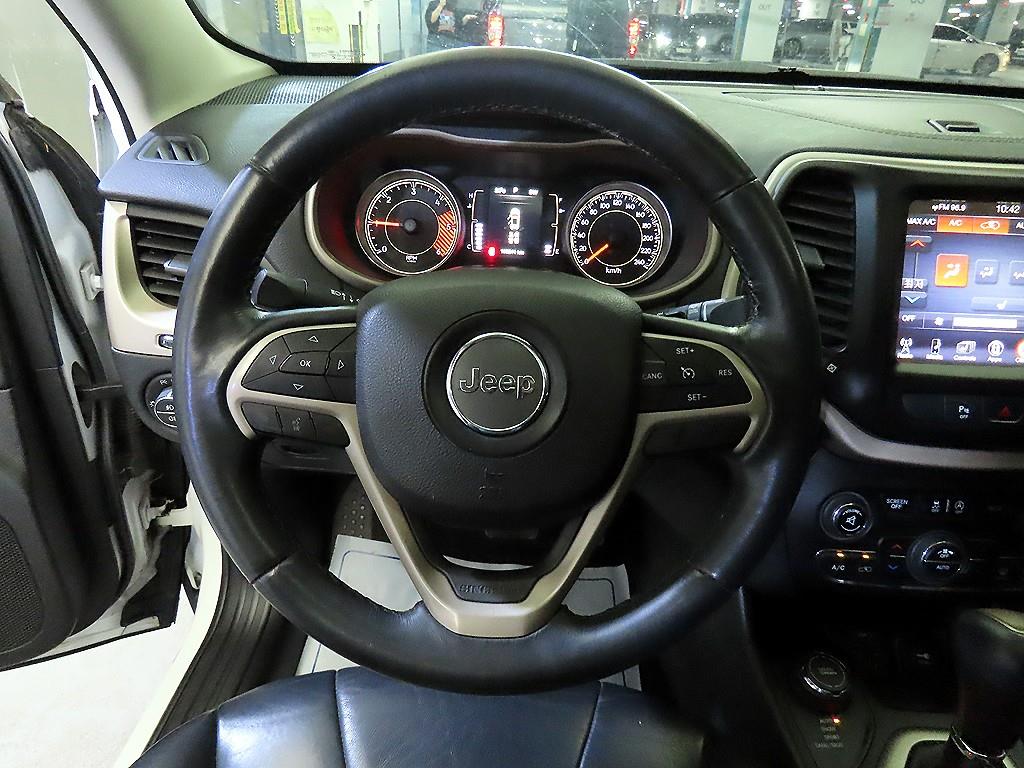 Jeep Cherokee - Vista 8
