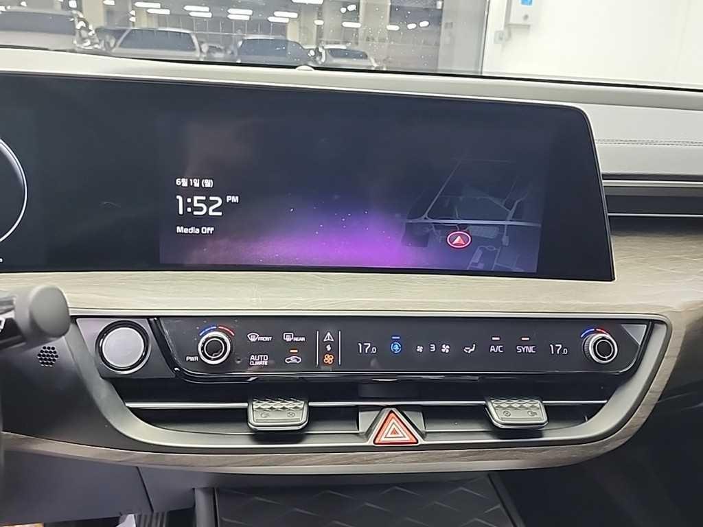 KIA K8 - Vista 10