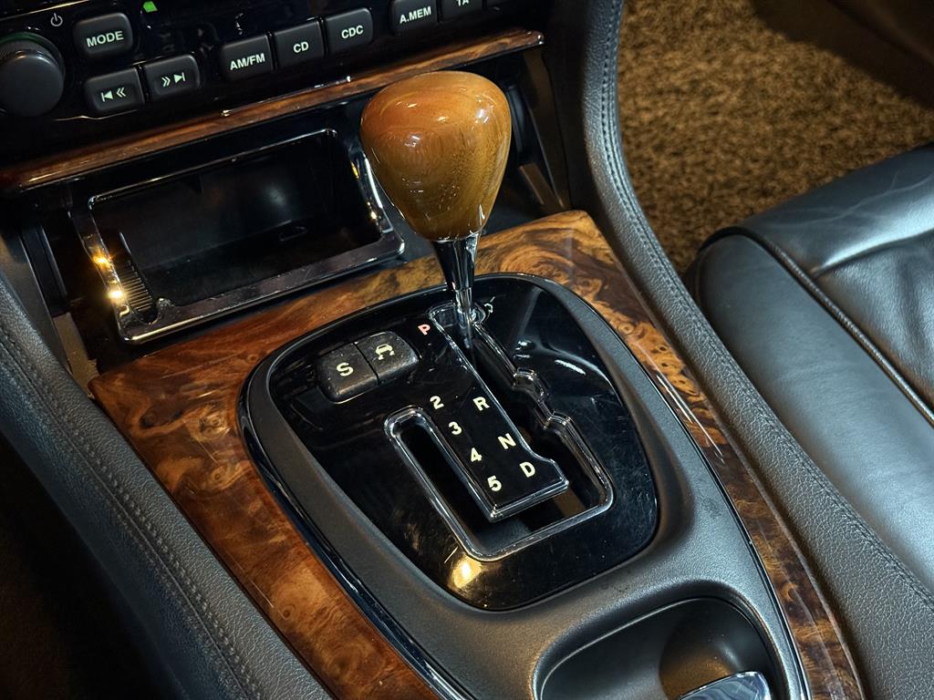 Jaguar XJ 2008 Plateado - Importación desde Corea - HF Imports Iquique - Foto 16