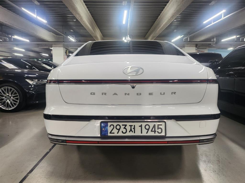 HYUNDAI Grandeur - Vista 3