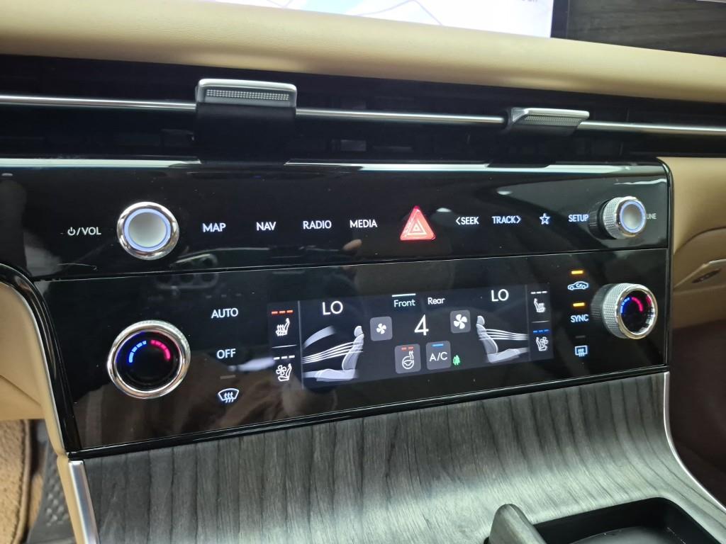 Genesis G80 - Vista 10