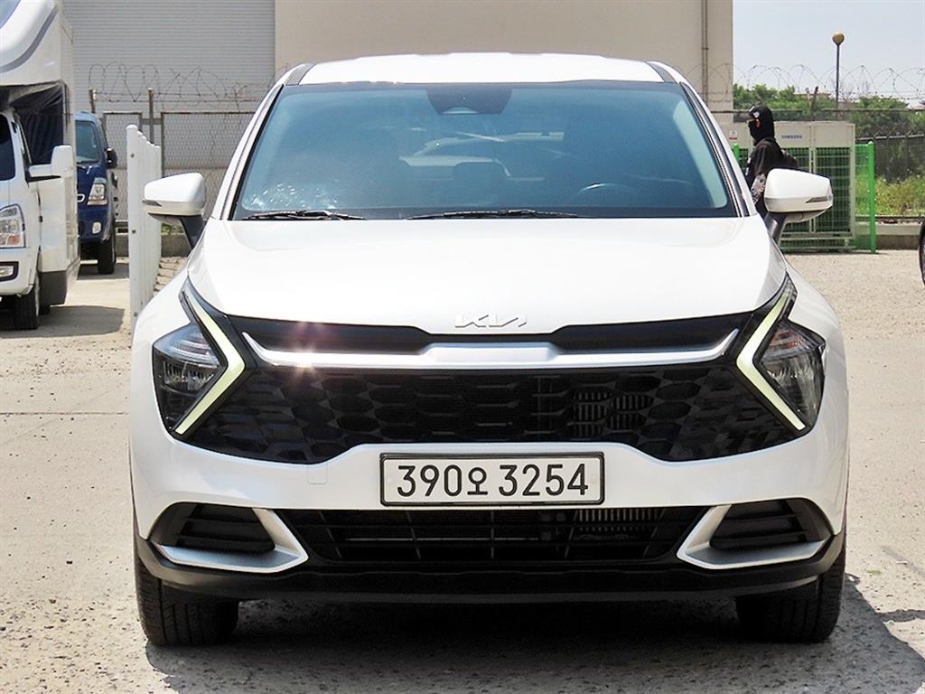 KIA Sportage 2022 Blanco - Importación desde Corea - HF Imports Iquique - Foto 1