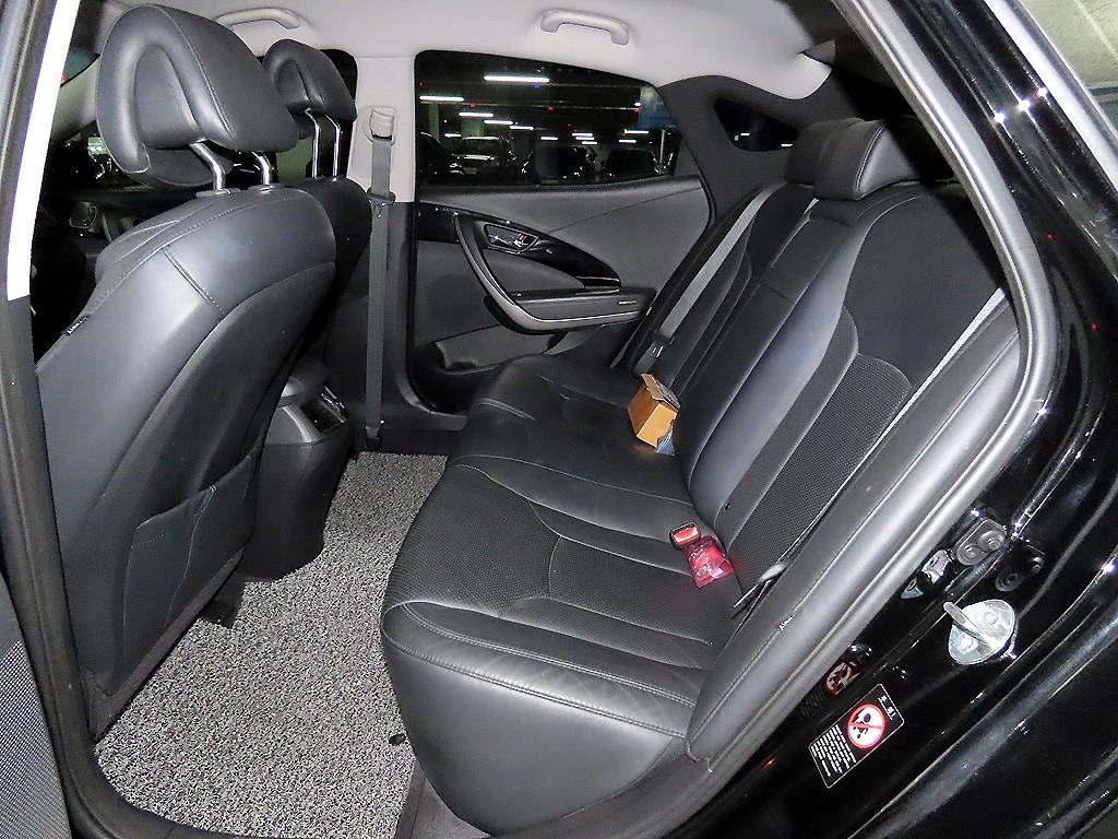 HYUNDAI Grandeur - Vista 7