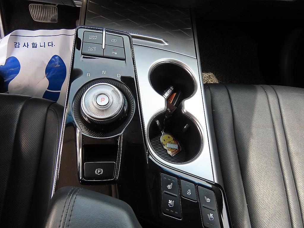 KIA K8 - Vista 10
