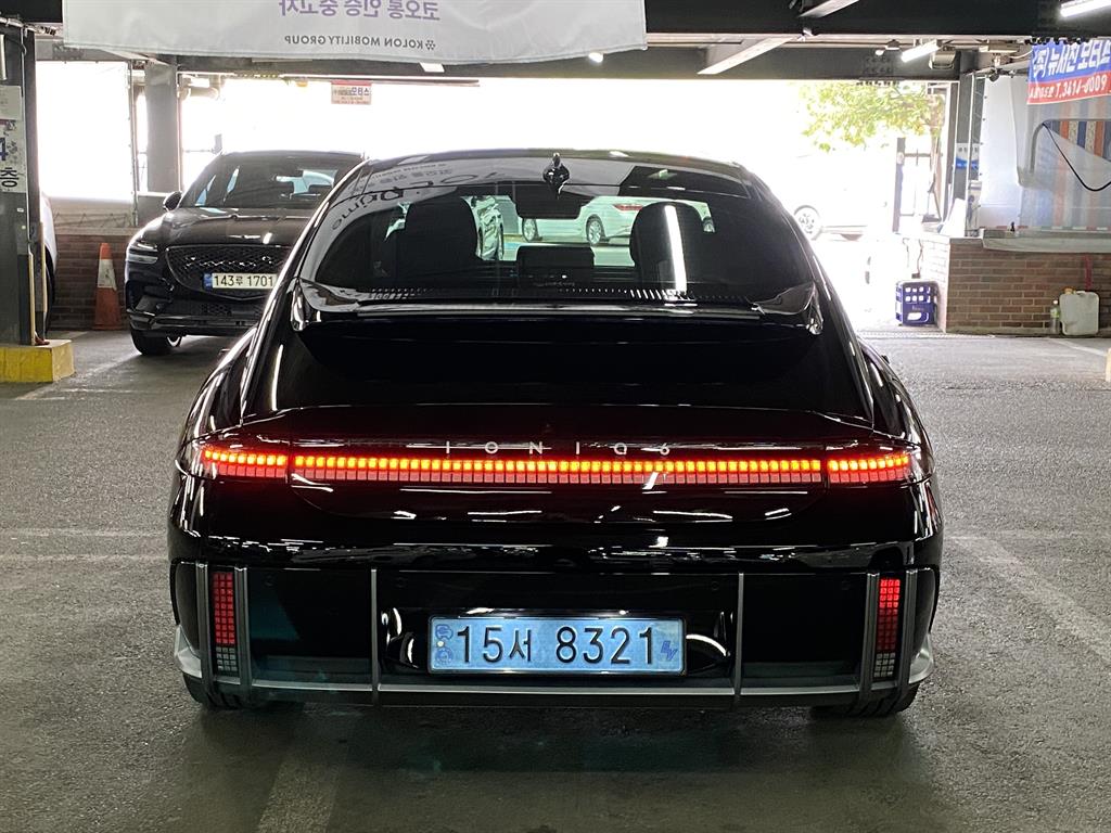 HYUNDAI Ioniq 6 - Vista 4
