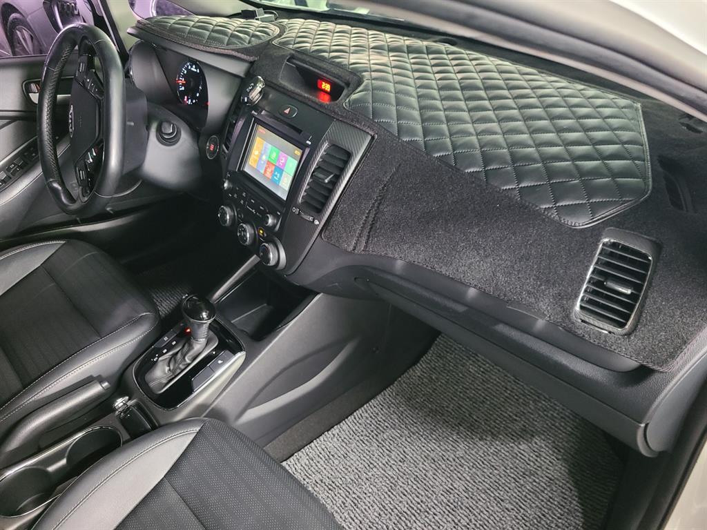 KIA K3 2018 Blanco - Importación desde Corea - HF Imports Iquique - Foto 15